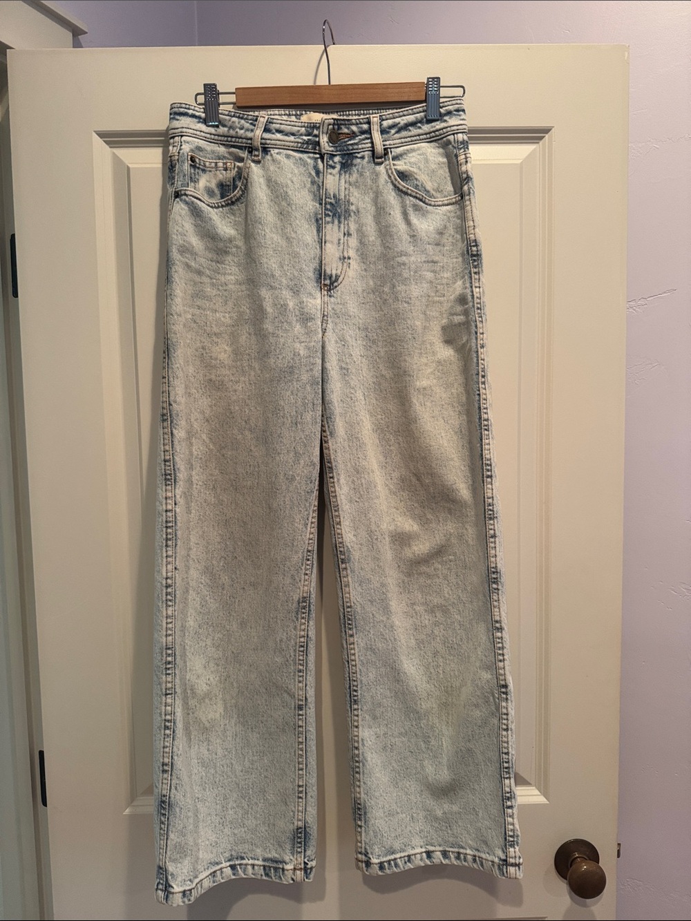 Sezane Le Crop Size 38/6 acid wash EUC - Picture 3 of 10